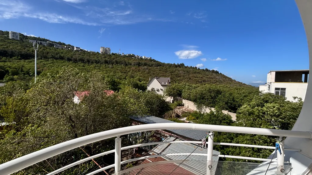 Квартира у Ласточкиного гнезда