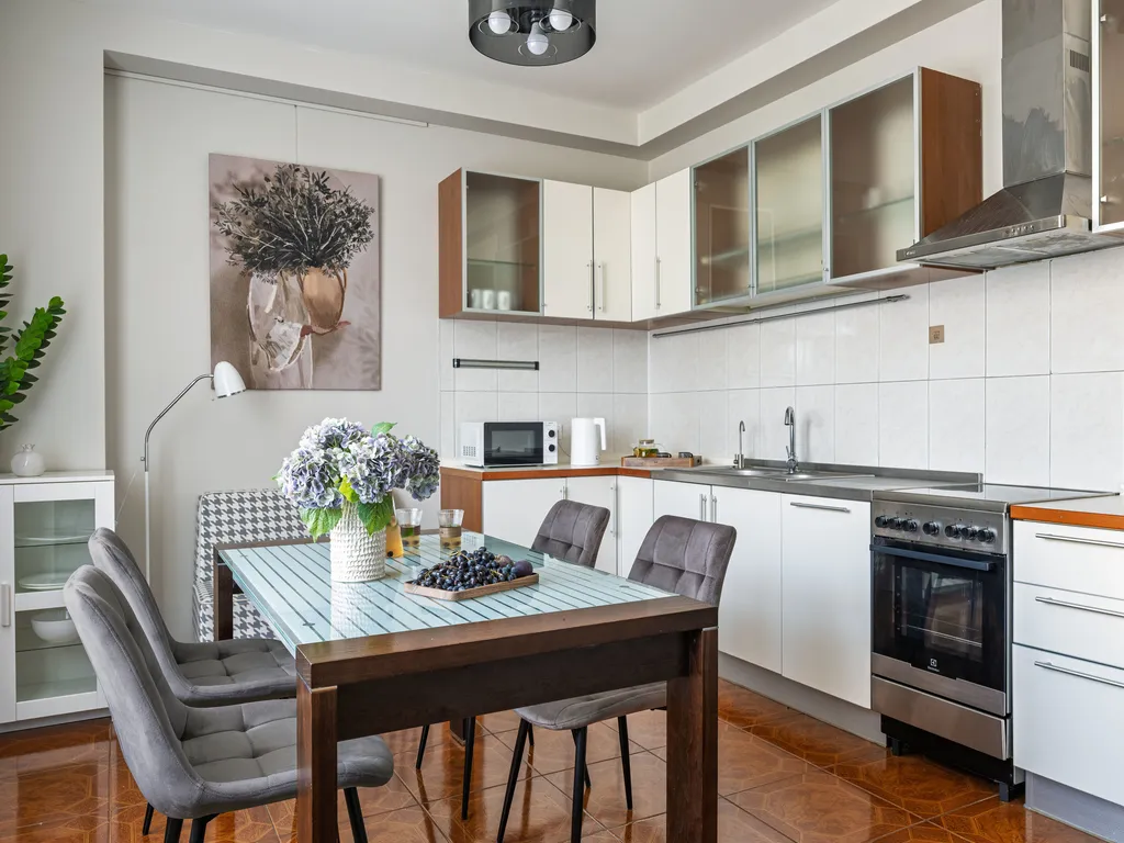 Четырехкомнатная квартира в элитном доме на Тверской