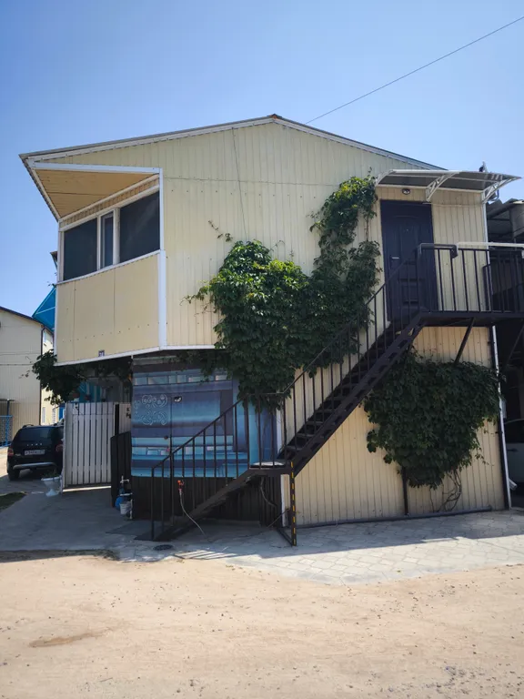 Шестиместный номер на берегу моря