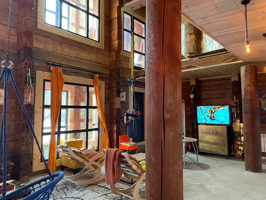 Атмосферный уютный экокоттедж из кедра с прудом