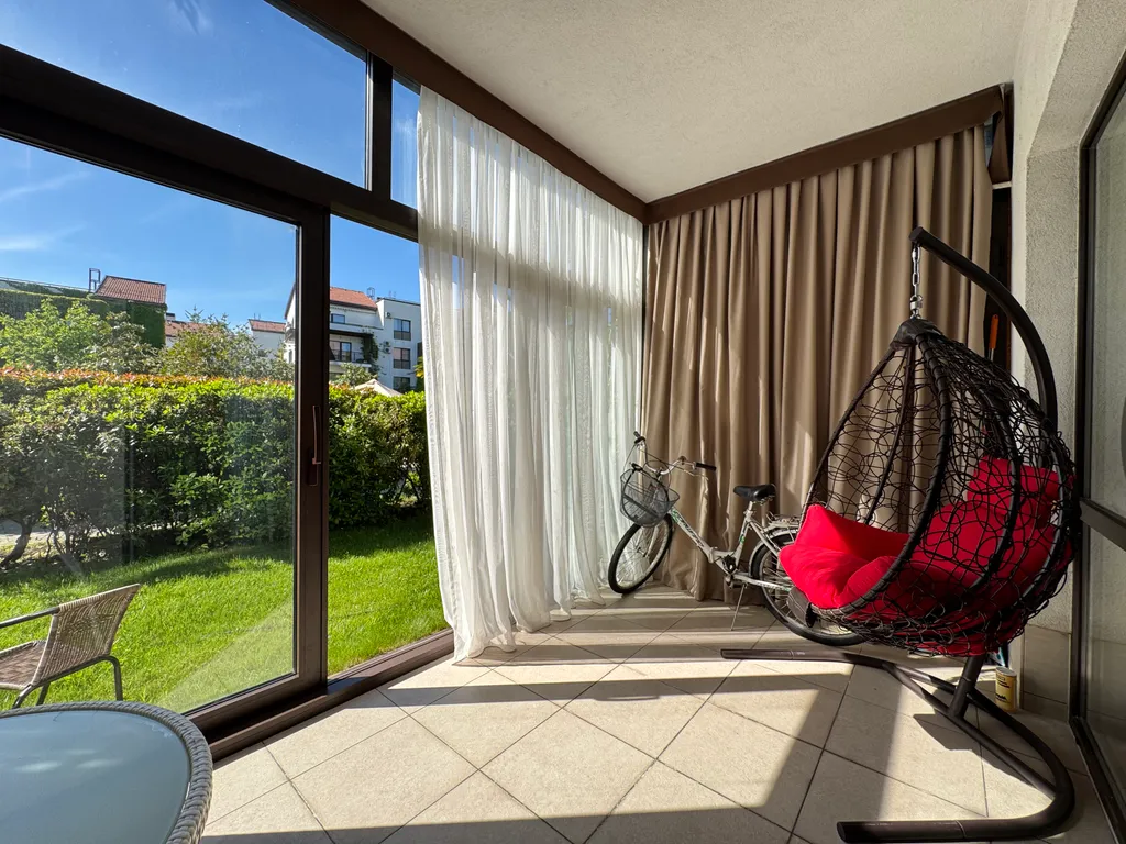 Уютная квартира в центре со своей террасой и бассейном