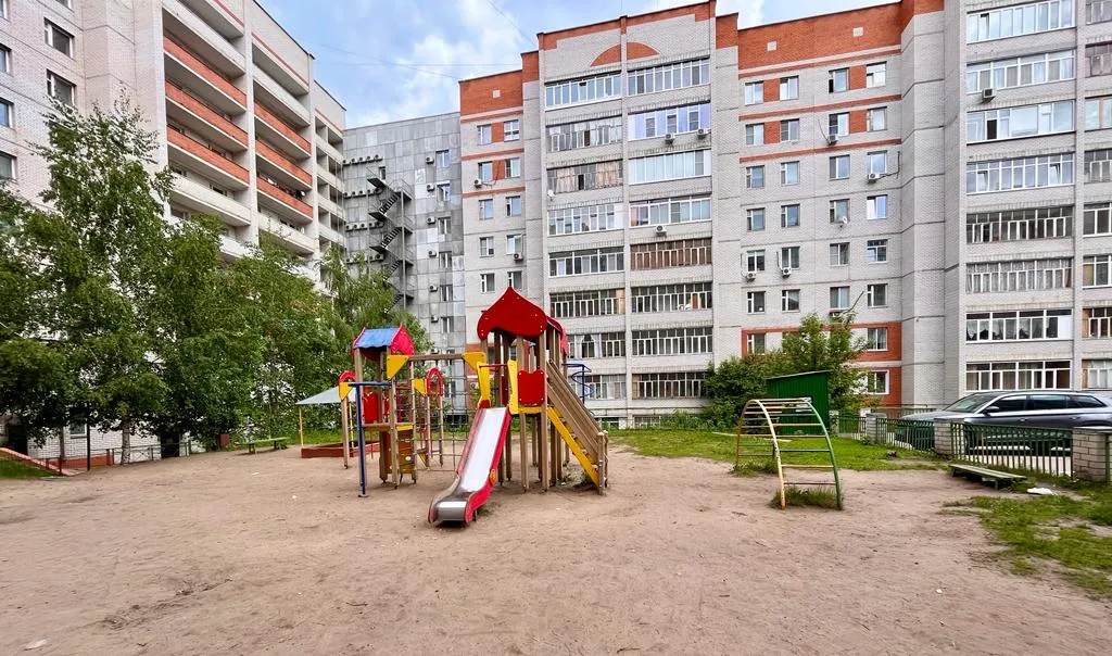 Квартира Трёхкомнатная квартира недалеко от центра — Казань