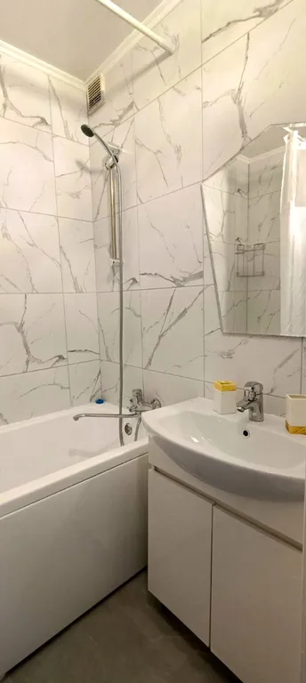 Квартира Светлая и комфортная квартира в микрорайоне северный — Красноярск