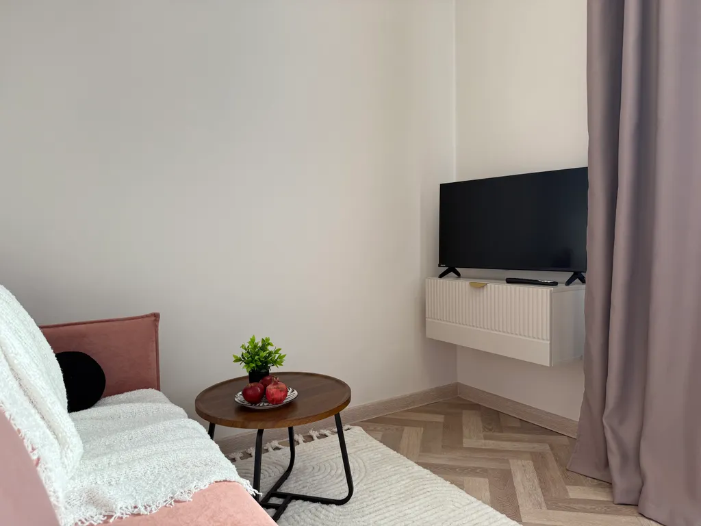 Двухкомнатная квартира напротив Лечебного парка