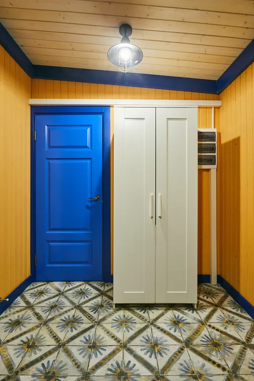 Большой коттедж с 5 спальнями, камином и террасой, Василек