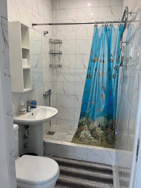 Уютные комнаты в современном хайтеке