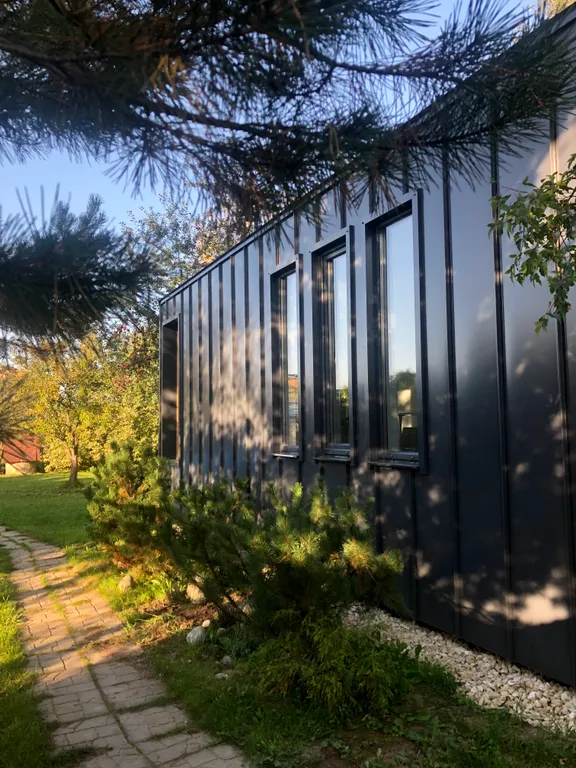 Коттедж Уютный барн с баней на дровах и пением птиц в саду — Заворово