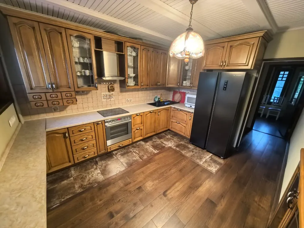 Дом 290 м2 на участке 100 соток