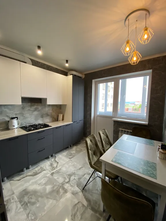 Уютная квартира рядом с аэропортом с видом на горы