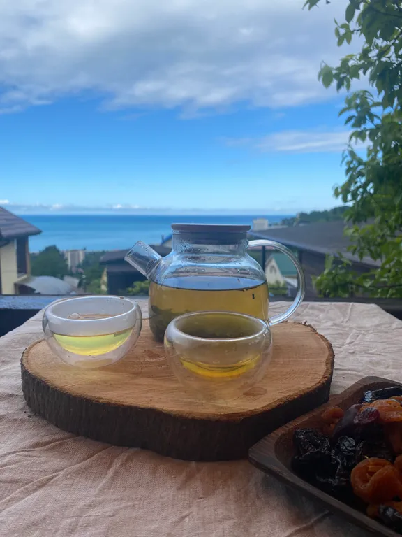 Барнхаус на горе с видом на море