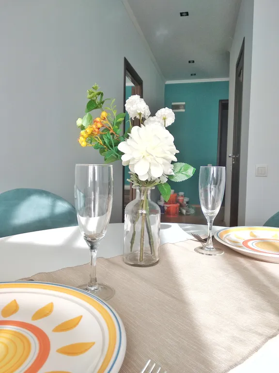 У метро рядом с центром