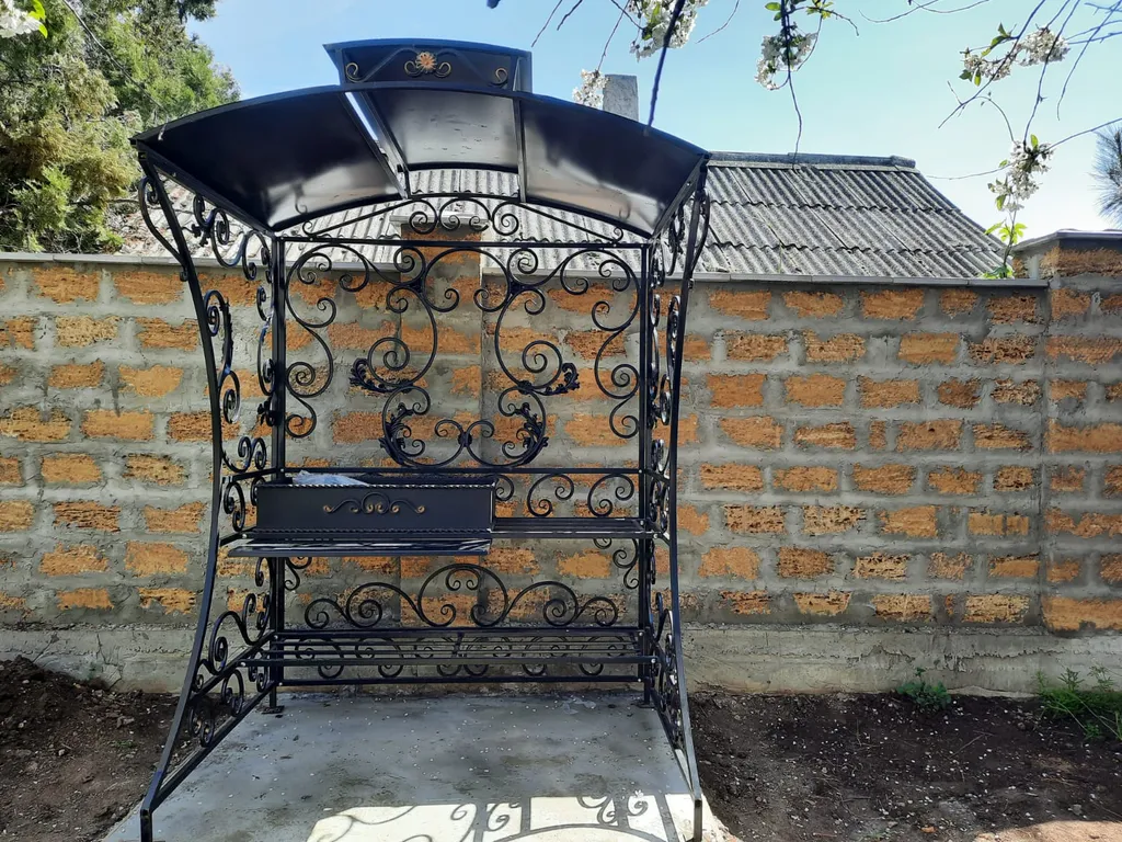 Коттедж Дом с Орлами — Севастополь