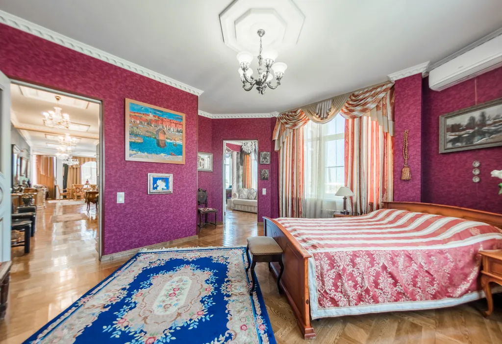 Пентхаус с бассейном и видом на море