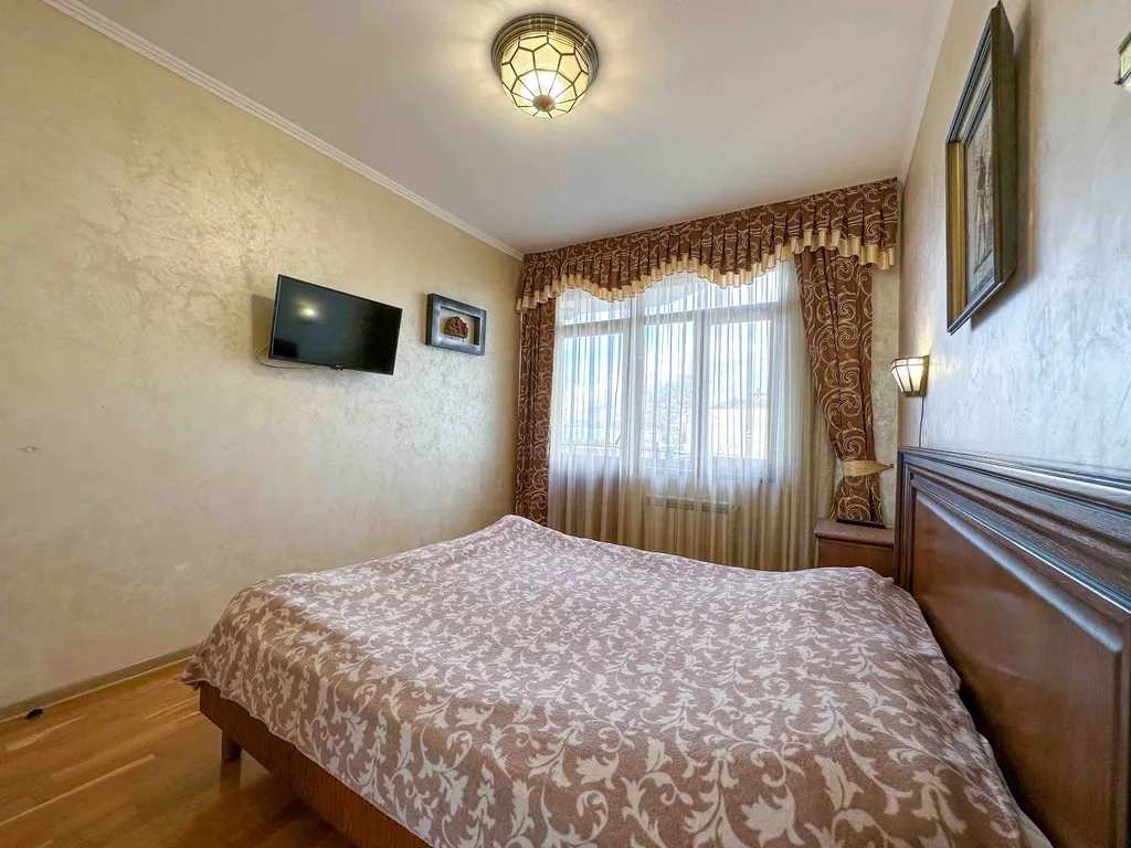 Квартира 3-комнатная Квартира — Адлер