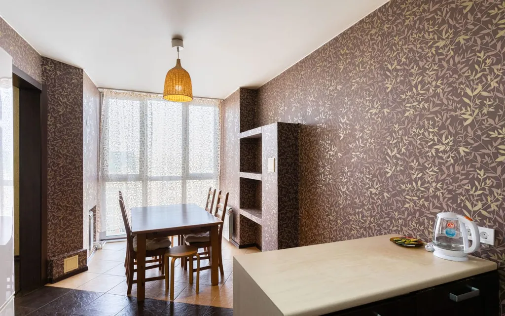 Большая квартира в центре левого берега