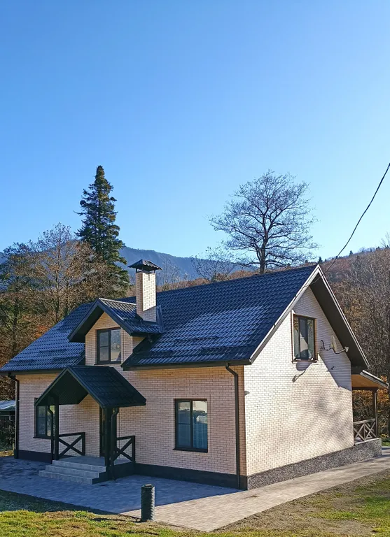 Дом с видом на горы