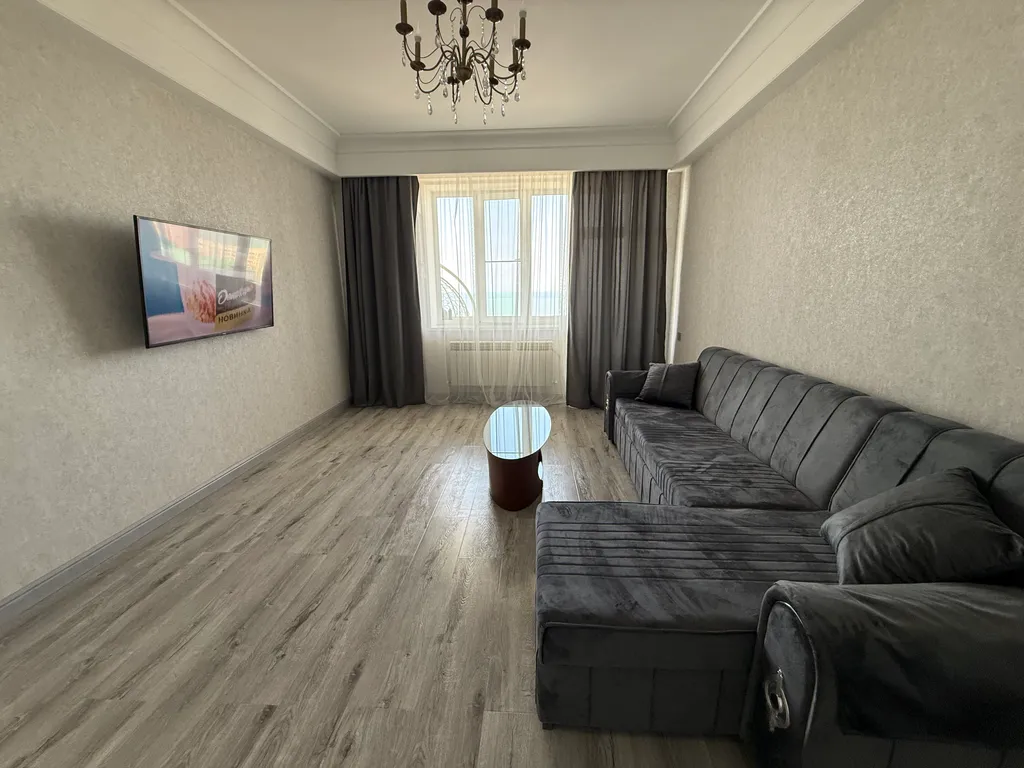 Уютная квартира в центре города, с изумительным видом на море