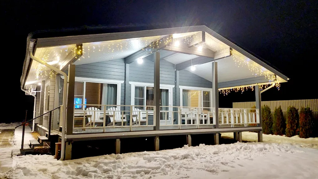 Коттедж Васнецово-озеро, коттедж на берегу озера в окружении леса — Ваньково