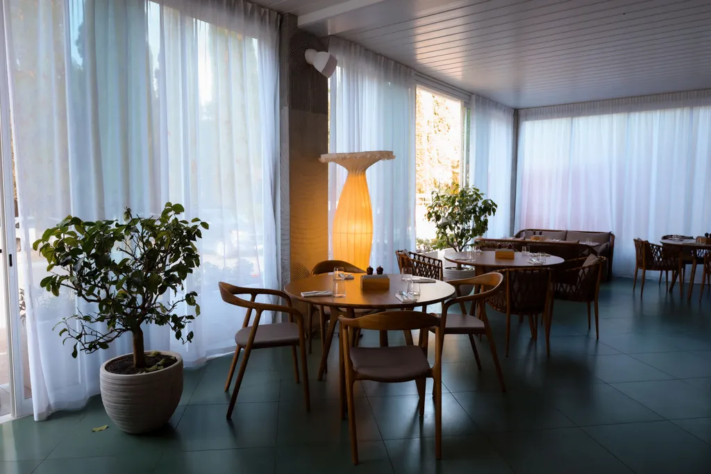 Апартамент с кухней с круглогодичным бассейном и тренажерным залом