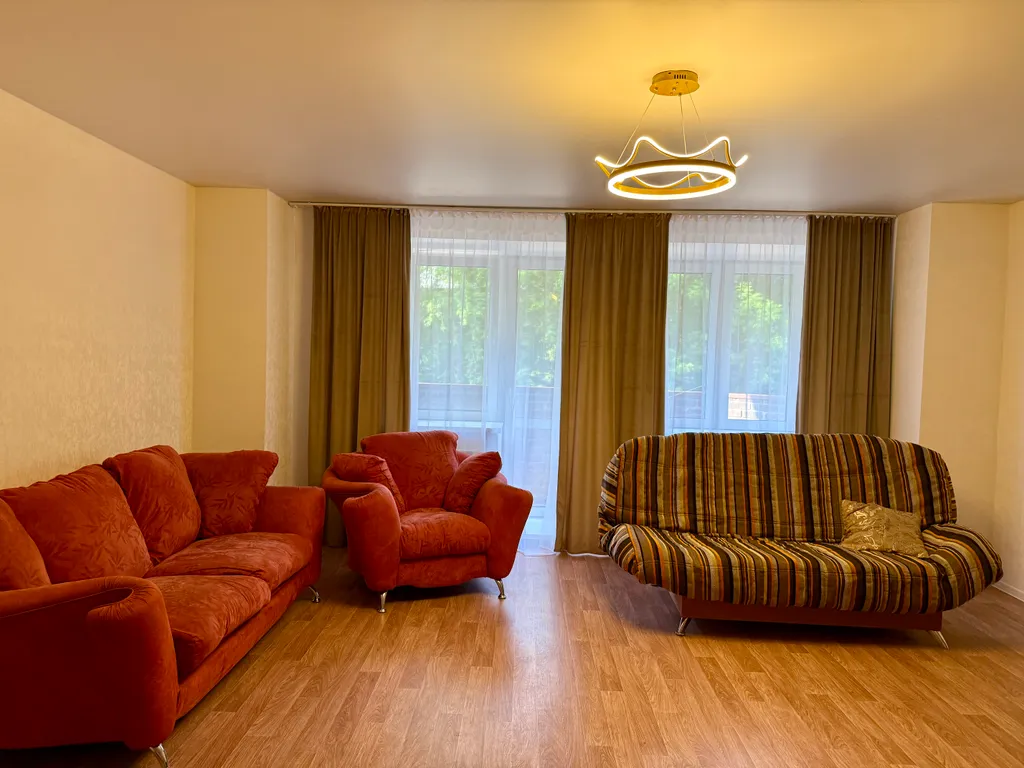 Большая уютная квартира между планетой и центром