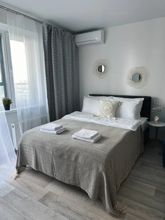 Студия с панорамной лоджией у арены Трактор