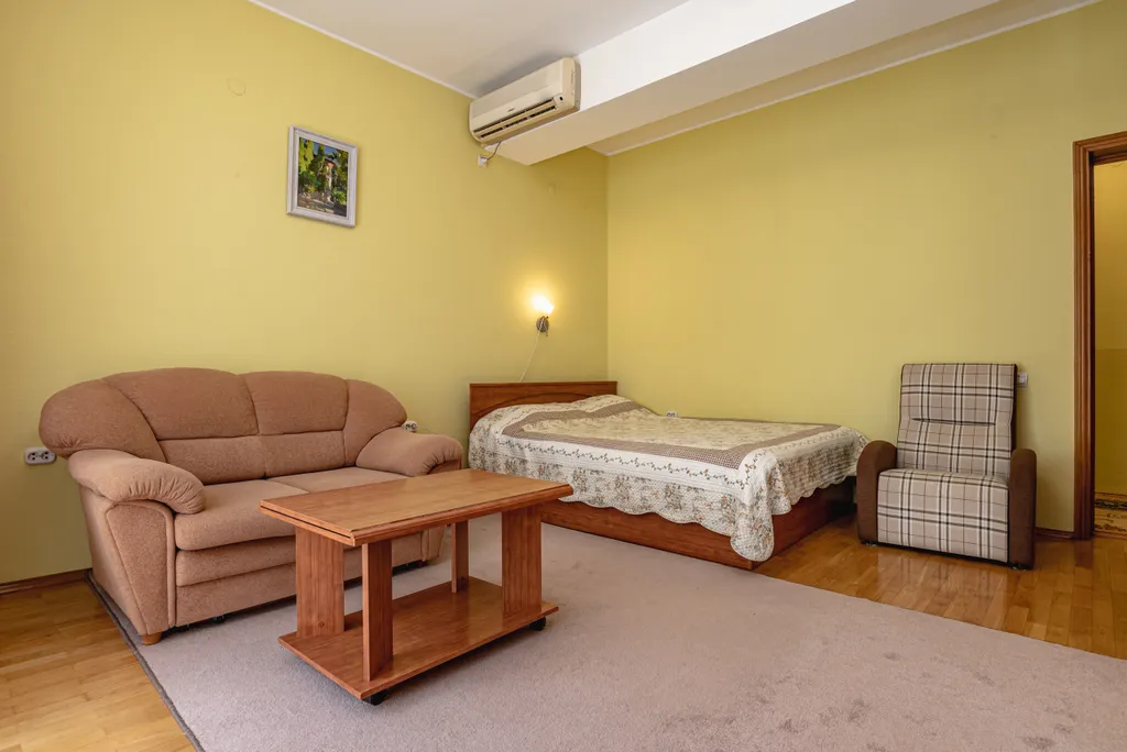 Уютные Апартаменты в центре города с 3-балконами