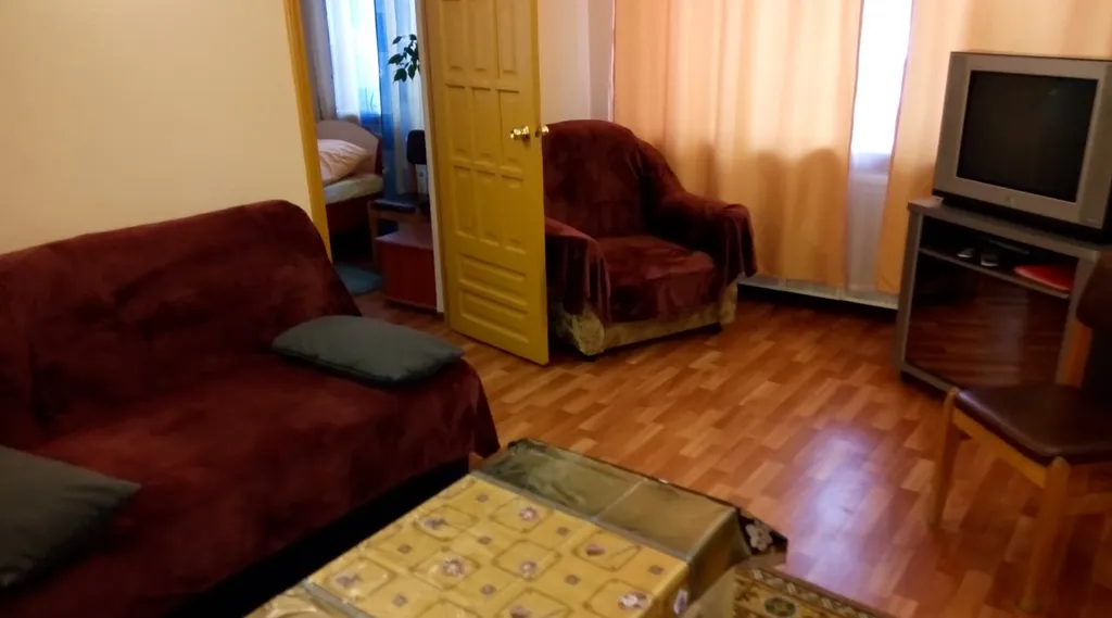 2-комнатная квартира ж/д р-н ул.Испанских рабочих, 31