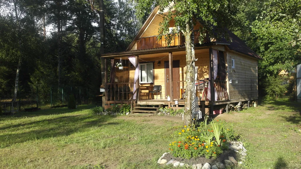 Гостевой дом с баней и Сибирским банным чаном на берегу озера Званское