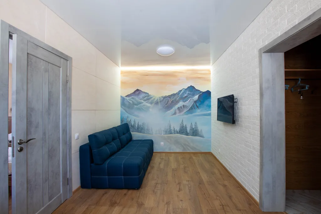 Дом вблизи подножья горы