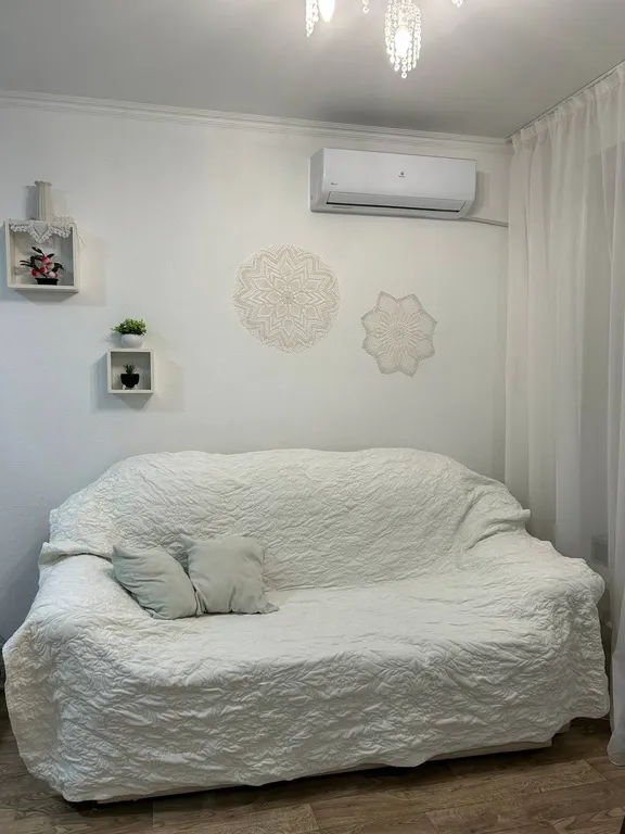 Квартира-студия в спокойном, чистом тихом районе, в стиле Прованс