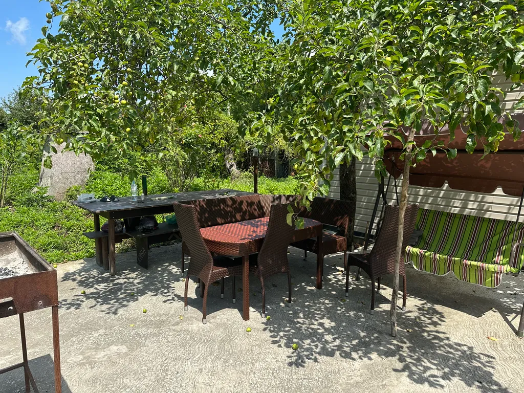 Половина дома недалеко от моря