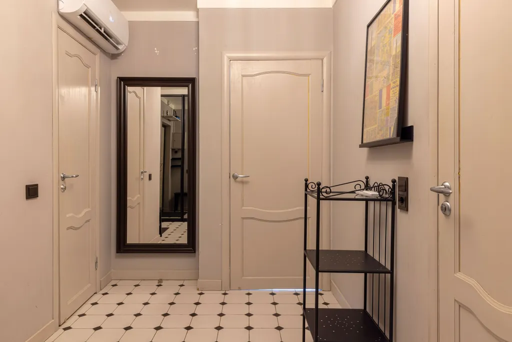 Духкомнатная квартира рядом с метро Электросила