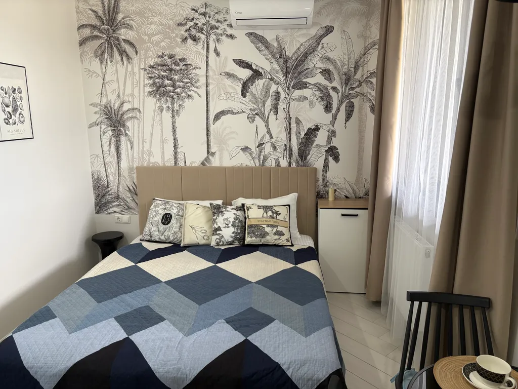 Стильная уютная инстаграммная студия "тропики" в элитном жк