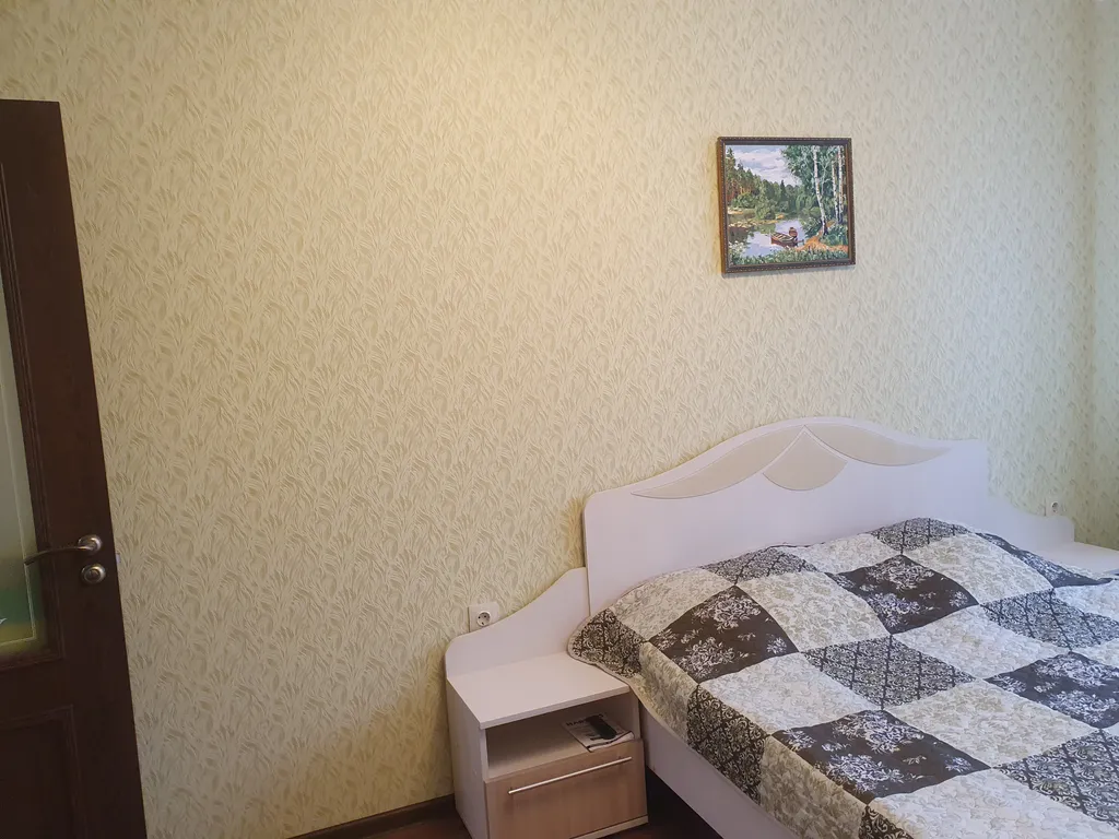 Чистая и уютная однокомнатная квартира недалеко от моря