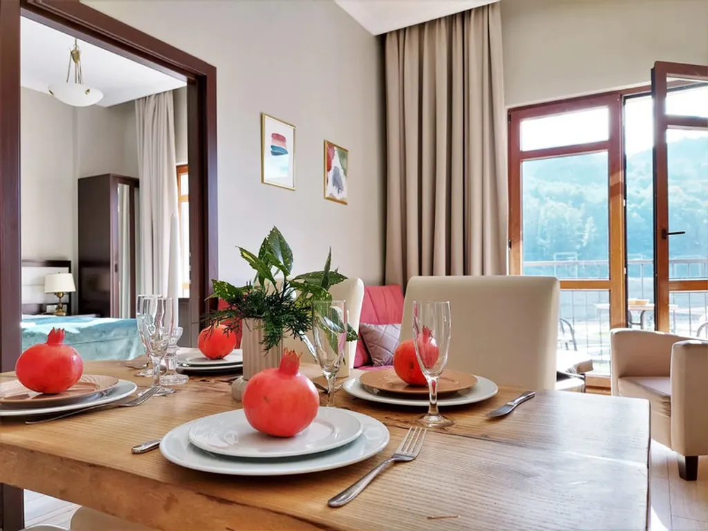 Уютное гнездышко с видом на главную ёлку Красной Поляны