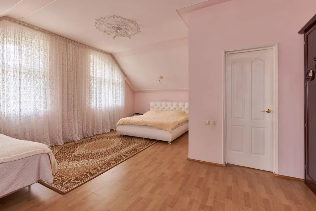 Уютный коттедж с бассейном и сауной