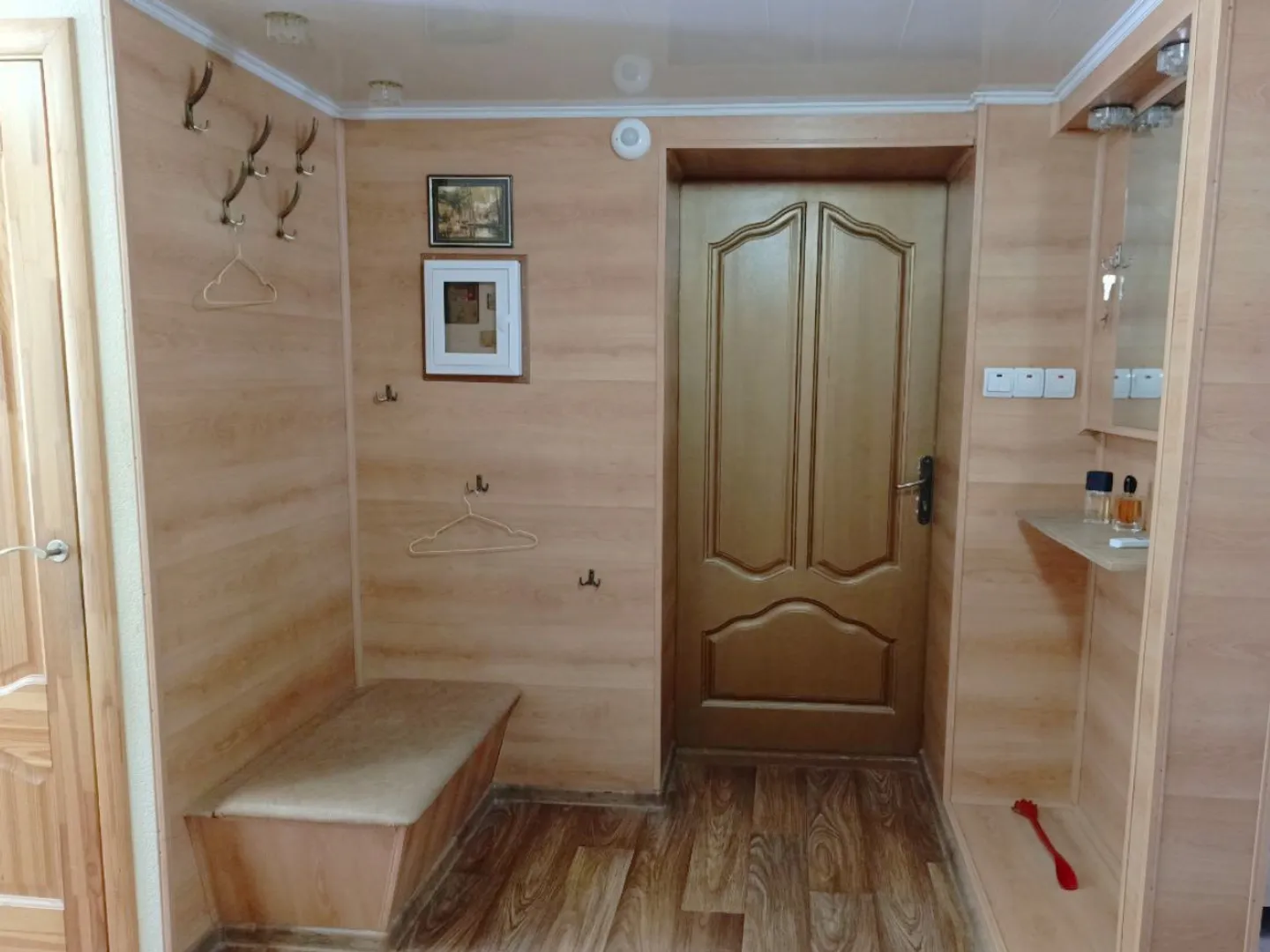 Прихожая