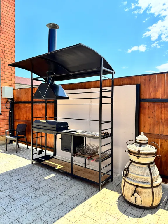 Дом на берегу Каспийского моря