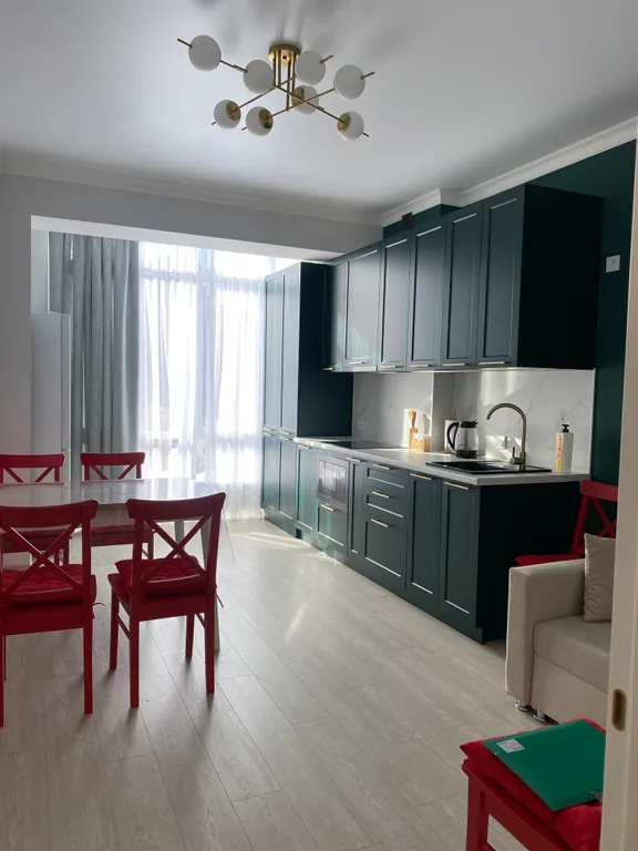 Апартаменты с видом на горы и озеро