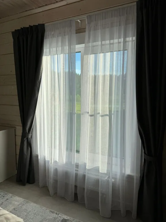 Большой дом с видом на озеро, 3 спальнями, сауной и детской площадкой