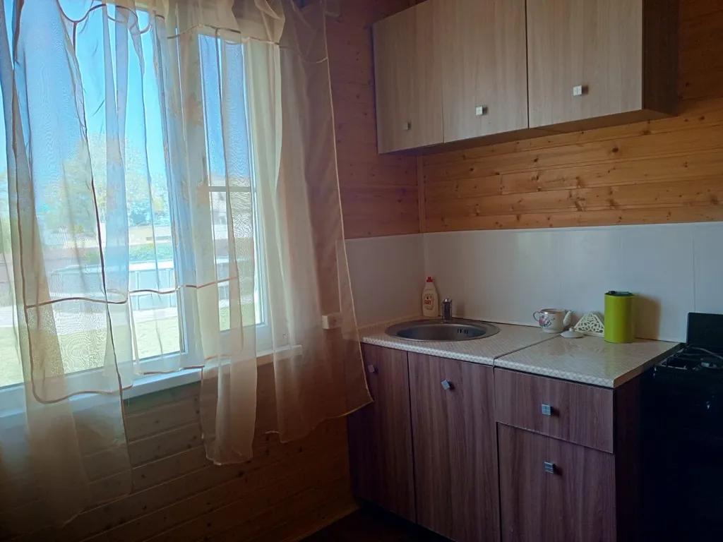 Уютный деревянный дом на берегу Азовского моря