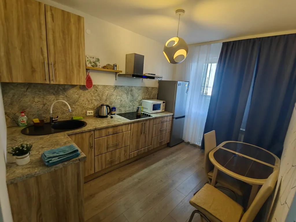 Уютная квартира в спокойном районе с видом на озеро