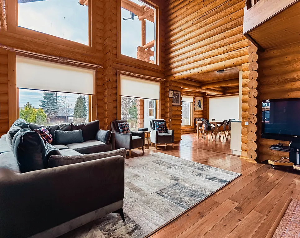 Уютный дом на берегу озера с тёплым бассейном на территории Порт Тихий