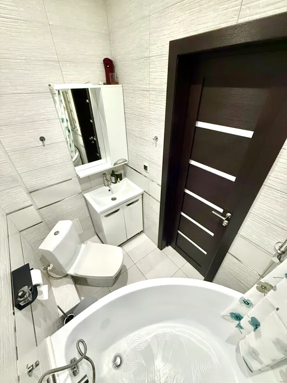 Уютная квартира в самом сердце Ейска с видом на пруд, в 15 минутах от Каменки