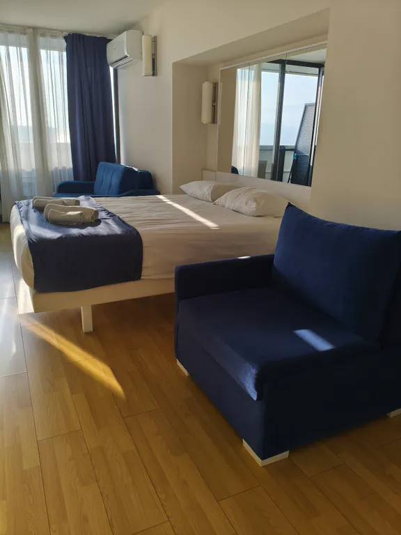 Студия первая линия от моря