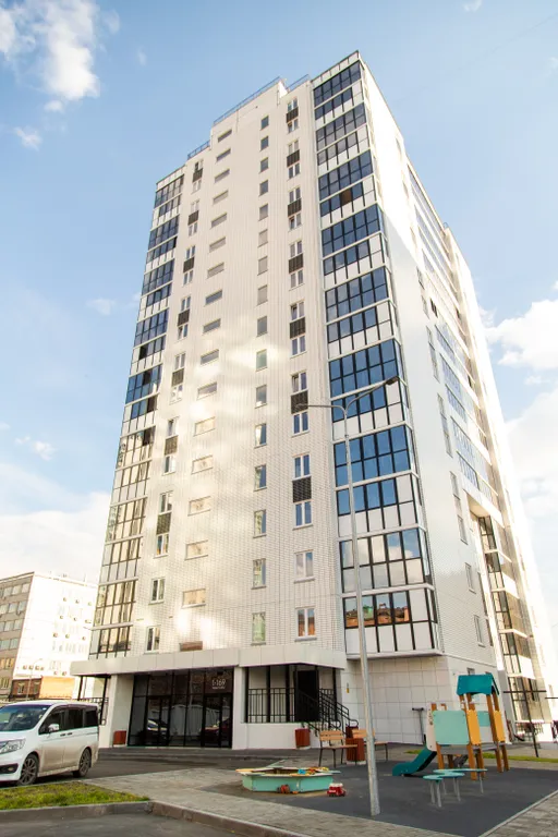 Просторная двухкомнатная квартира на берегу Енисея