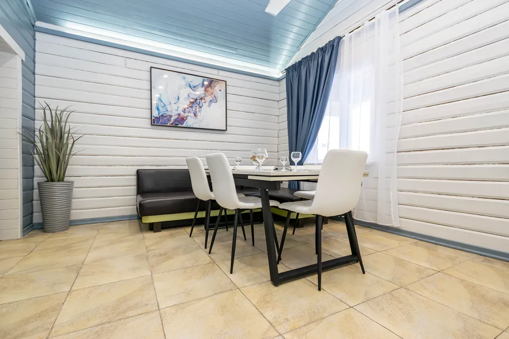 Дом на берегу озера