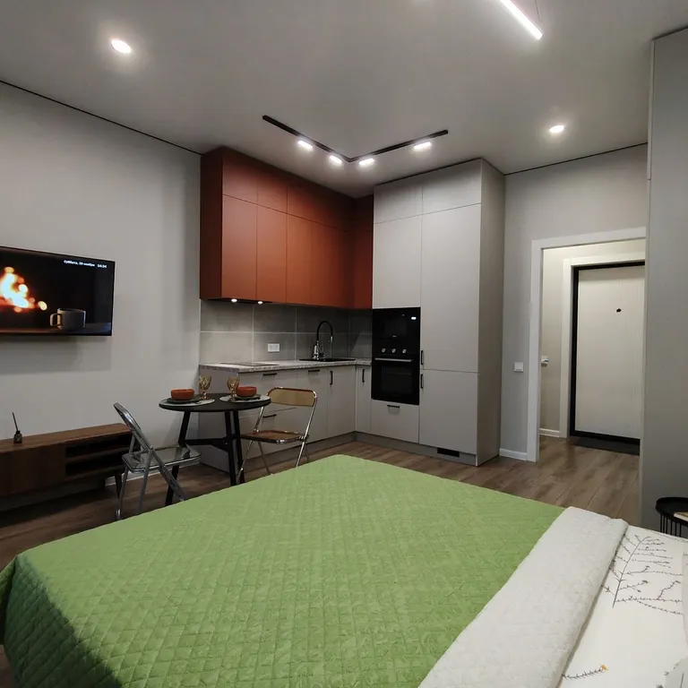 Студия около ЖД вокзала