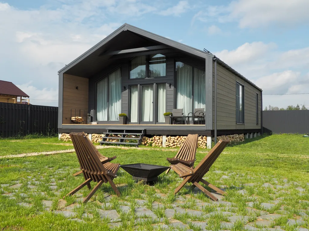 Коттедж Современный дом с баней у водохранилища — Лопотово