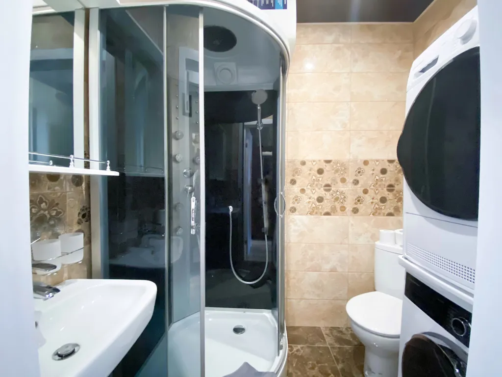 2-комнатные видовые апартаменты с бассейном у моря